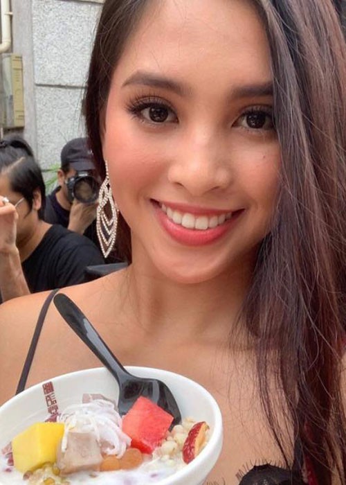 Tran Tieu Vy “nhang nhit” chup anh selfie tai Miss World 2018-Hinh-2
