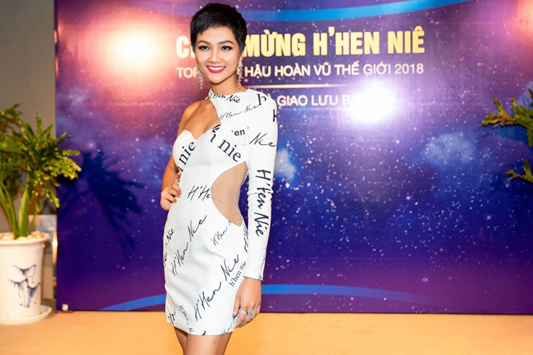 H’hen Nie danh 600 trieu dong lam tu thien-Hinh-11