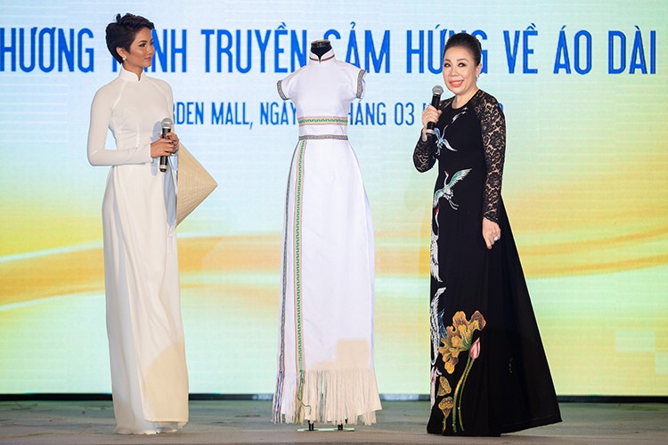 Toc ngan, H’hen Nie van diu dang the nay khi dien ao dai-Hinh-11