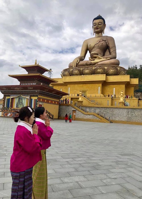 Mai Phuong cung khoc voi Oc Thanh Van trong chuyen du lich Bhutan-Hinh-4