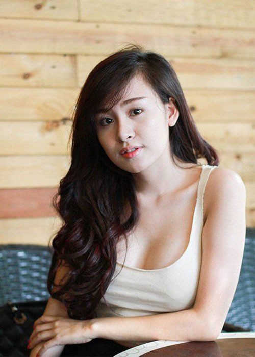 Hot girl Viet bong dung noi tieng roi “chet chim” trong scandal-Hinh-3