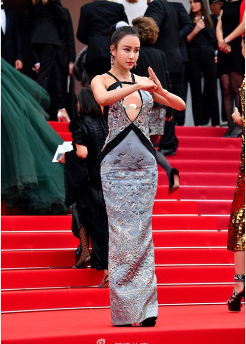 Nu than yoga dong phim cung Thanh Long mac kem duyen tai Cannes 2019-Hinh-3