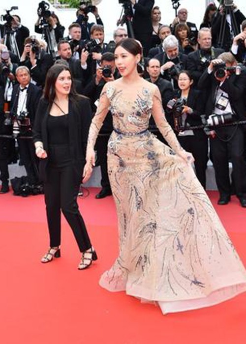 Lo dien nhung my nhan Hoa ngu “mat day” bam tru tham do Cannes 2019-Hinh-10