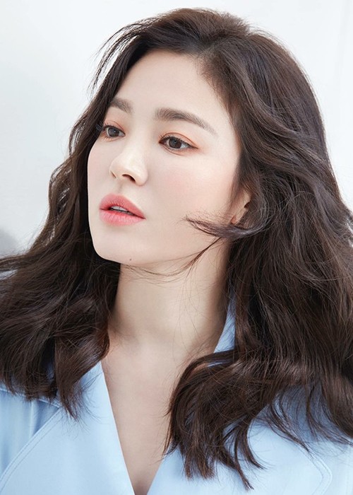 Song Hye Kyo “cap ke” voi ai sau on ao hon nhan?