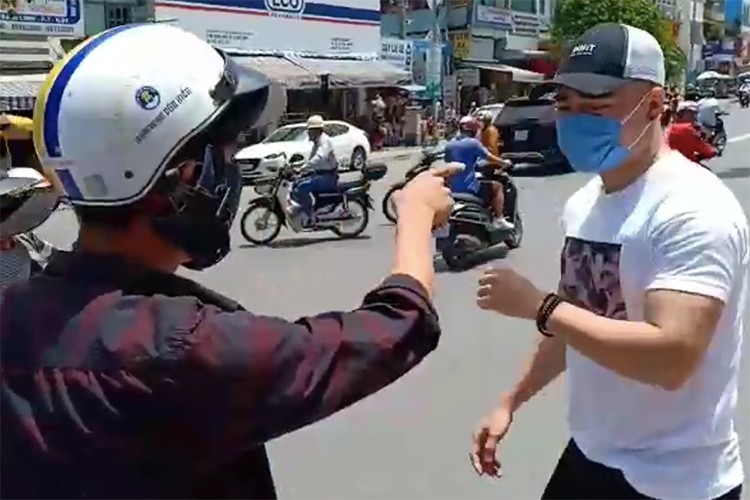 Doi tu tai tieng cua Le Duong Bao Lam truoc on ao bi danh