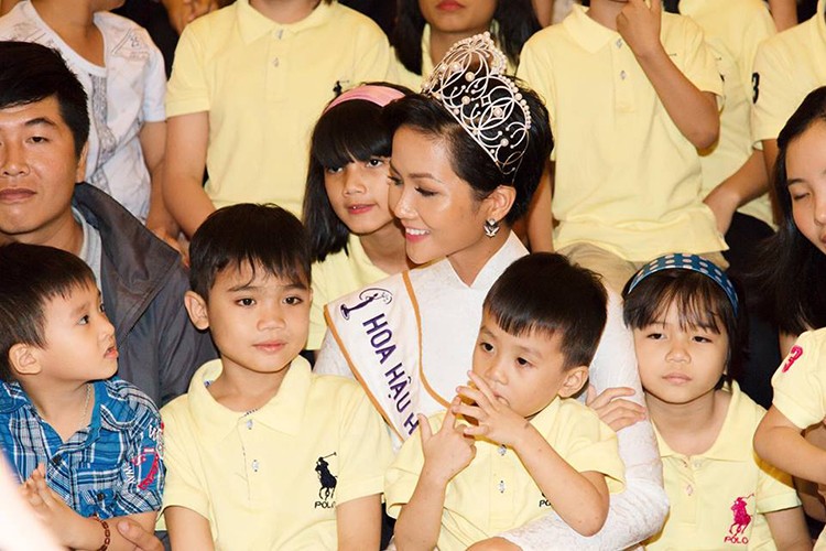 H'hen Nie lam gay vuong mien dat do, fan noi loi ba dao-Hinh-7