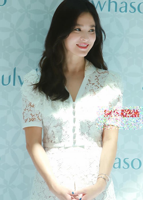 Song Hye Kyo dien vay xe sau, dep goi cam hau ly hon-Hinh-11