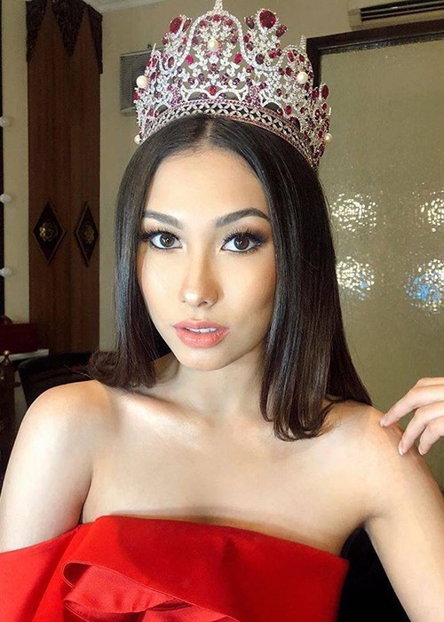Hoang Thuy do goi cam voi dan thi sinh Miss Universe 2019-Hinh-13
