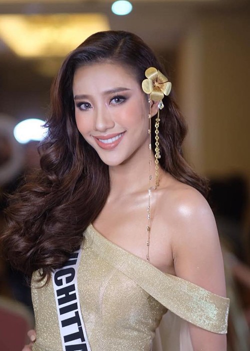 Hoang Thuy do goi cam voi dan thi sinh Miss Universe 2019-Hinh-2