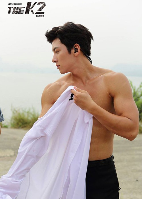 Body tac tuong, guong mat khong goc chet cua Ji Chang Wook-Hinh-5