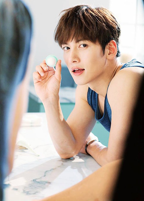 Body tac tuong, guong mat khong goc chet cua Ji Chang Wook-Hinh-9