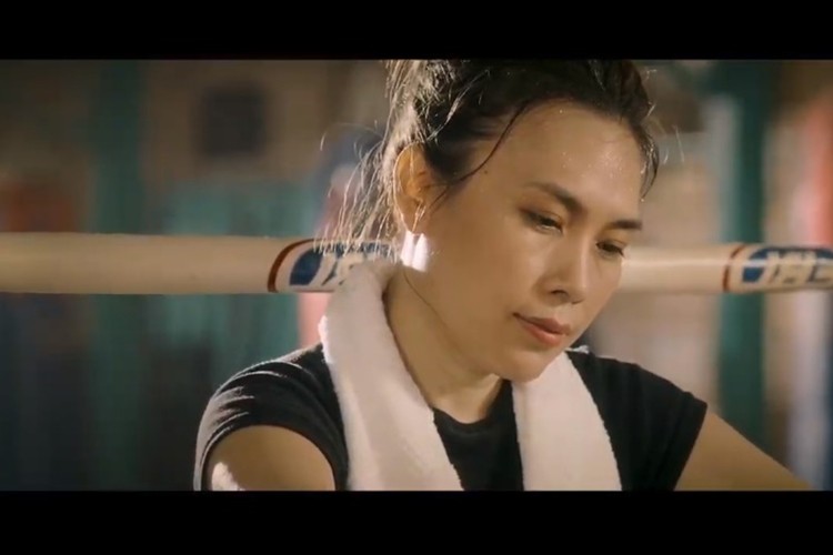 My Tam hoa nu vo si boxing trong MV moi gay sot-Hinh-5