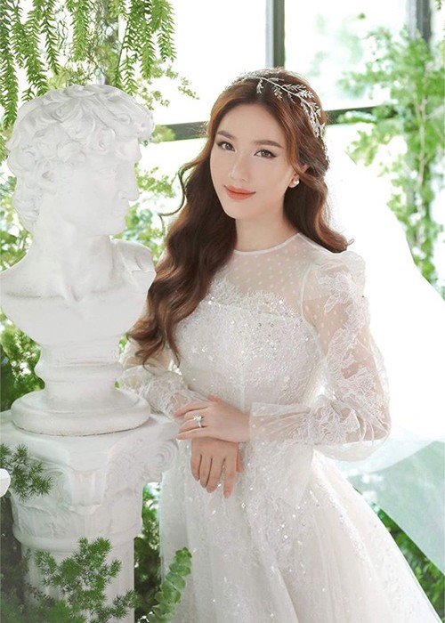 Anh cuoi dep lung linh cua Bao Thy va chong doanh nhan-Hinh-6