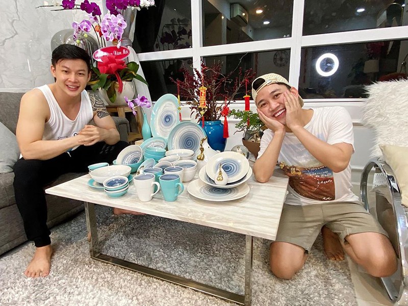 Soi chuyen tinh cua “thanh hat nhep” Don Nguyen va hot boy kem 8 tuoi-Hinh-12
