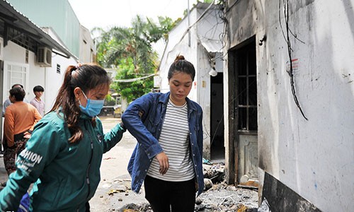 3 nguoi chet chay o Sai Gon: 'Toi den muon, me va em da mat'