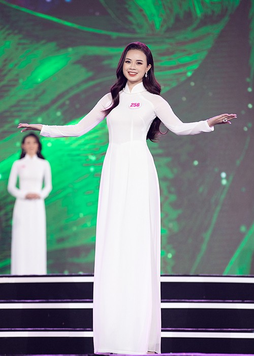 Ngam thi sinh Hoa hau Viet Nam 2020 trinh dien ao dai trong ban ket-Hinh-14