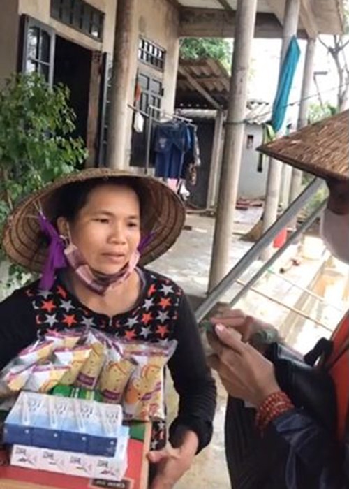 Thuy Tien trich nong tien mat giup do truong hop kho khan-Hinh-10