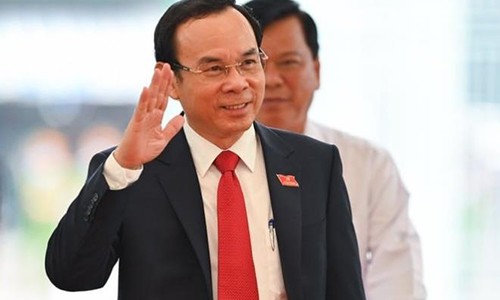 Ong Nguyen Van Nen dac cu Bi thu Thanh uy TP.HCM