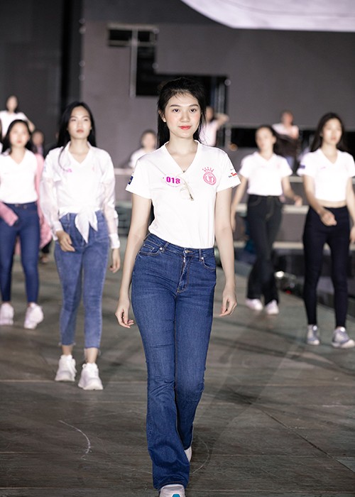 Top 35 HHVN 2020 do sac trong buoi tong duyet Nguoi dep thoi trang-Hinh-7