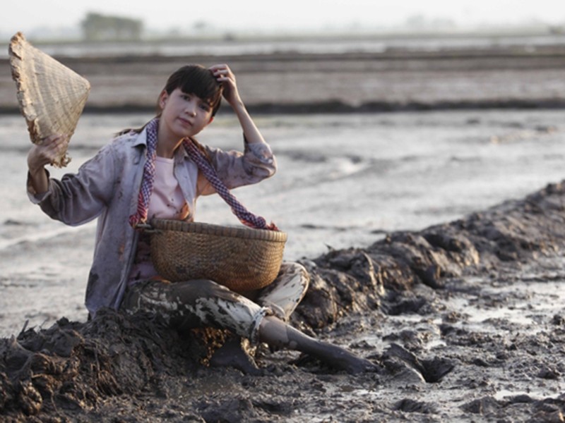 Ngoc Trinh khoe anh hoa gai que sau on ao hon moi be trai-Hinh-6