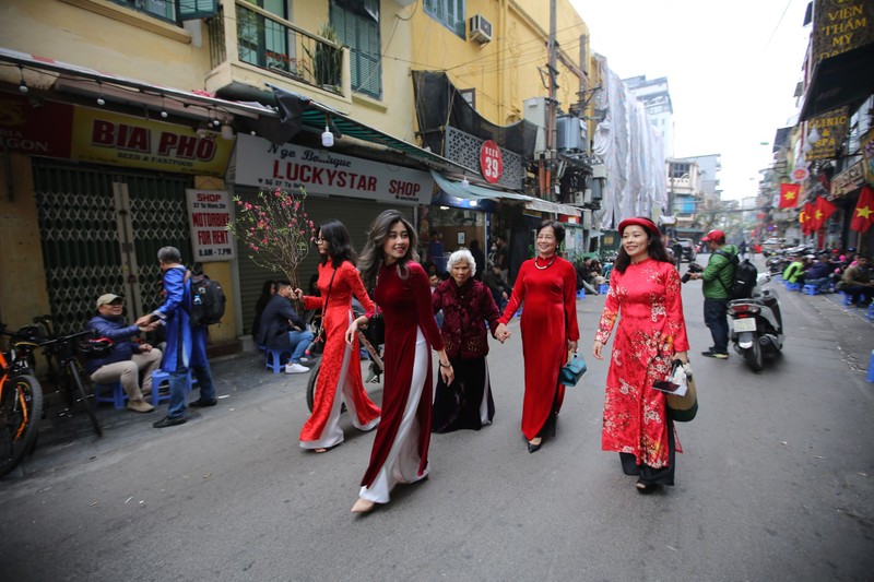 Nguoi Ha Noi lam gi trong sang dau tien nam Tan Suu 2021?-Hinh-6