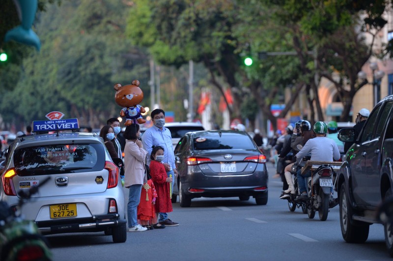 Tet Tan Suu 2021: Khong khi chieu mung 1 tai Ha Noi-Hinh-9