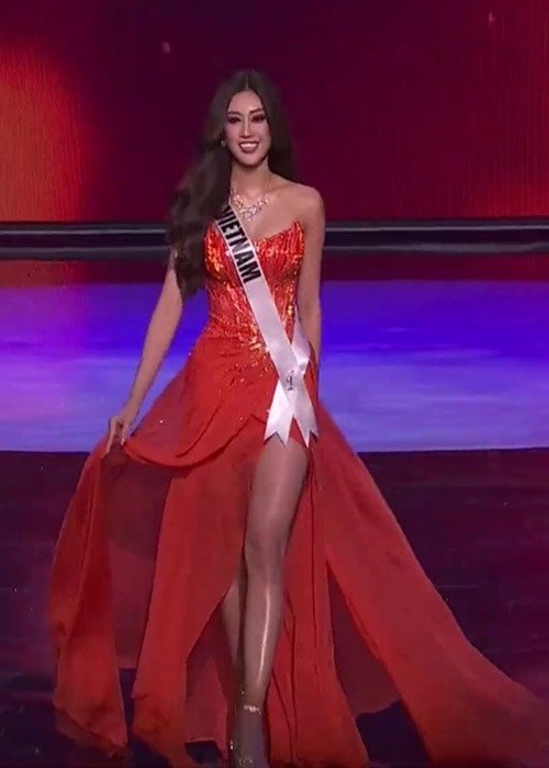 Khanh Van goi cam voi bikini o ban ket Miss Universe 2020-Hinh-6