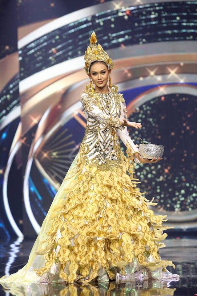 Dai dien Myanmar hanh dong bat ngo tai Miss Universe khien fan lo ngai-Hinh-4