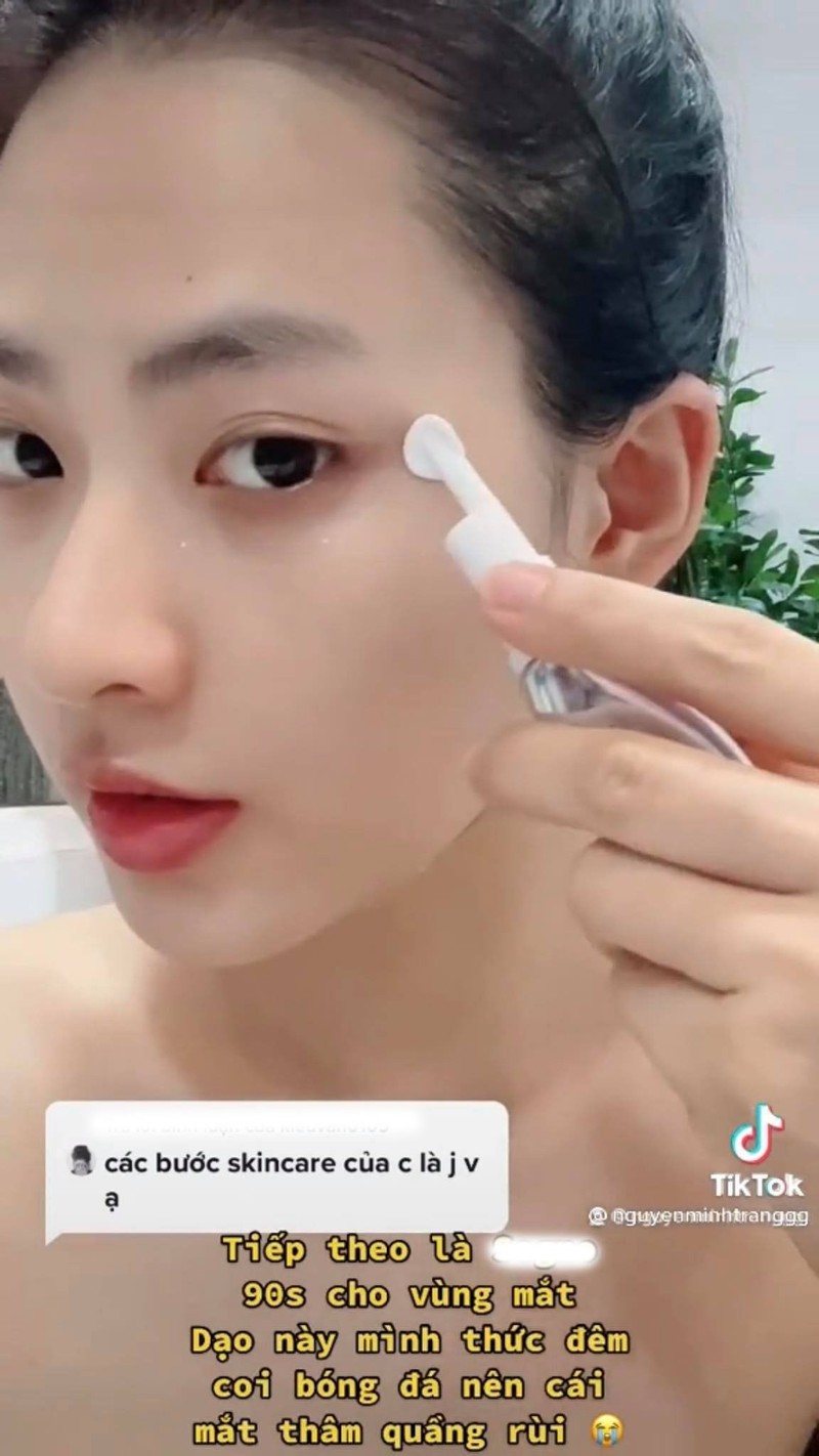 Minh Trang “Cay tao no hoa” chiem song hut hon nho skincare 7749 buoc-Hinh-10