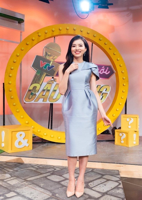 Nu MC VTV, Top 15 HHVN Ha Thanh Van lay chong hon 12 tuoi-Hinh-9