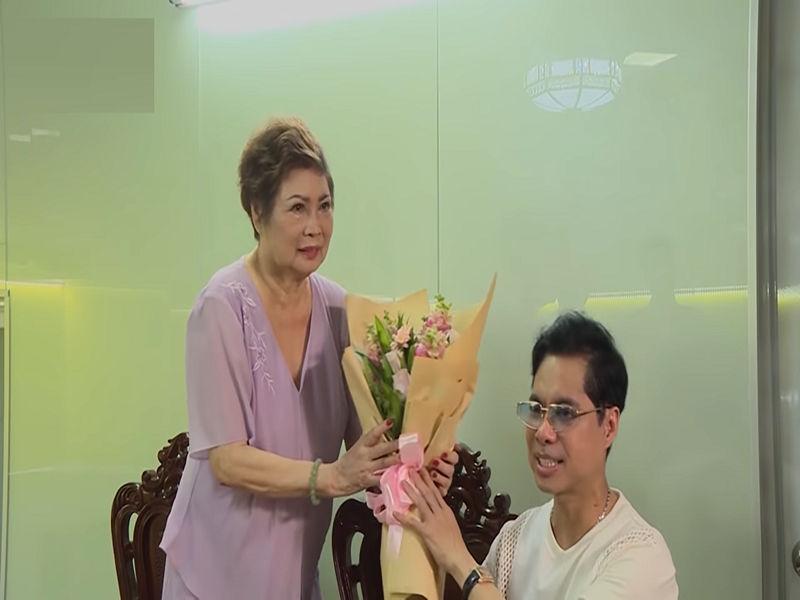 Nhin lai nhung khoanh khac tinh cam giua Ngoc Son va me-Hinh-8