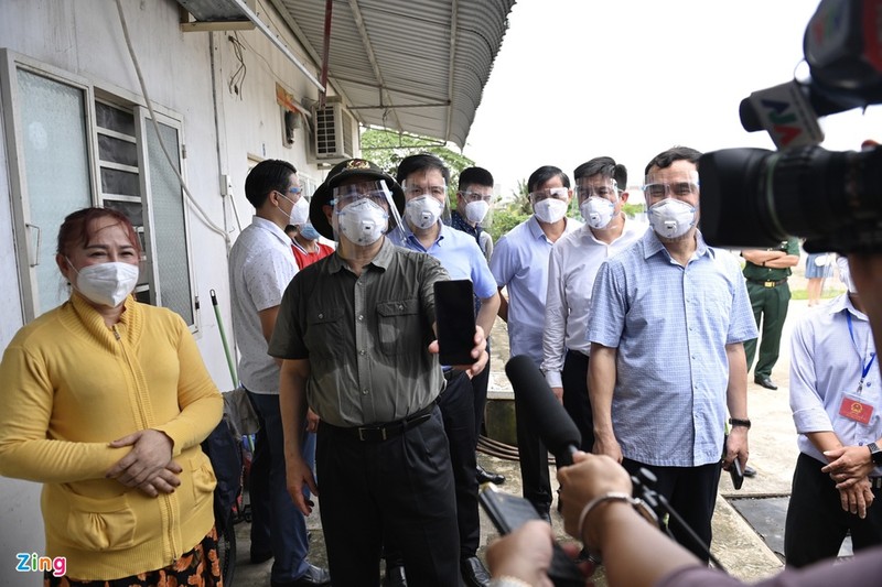 Thu tuong: TP HCM day nhanh xet nghiem dien rong, so tan dan neu can