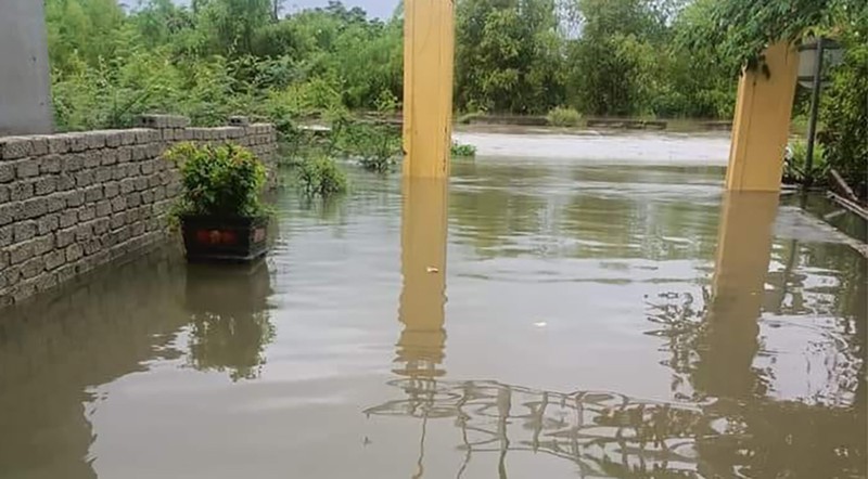 Mua lon, ho dap o Nghe An xa lu khien hang tram nha dan bi ngap-Hinh-5