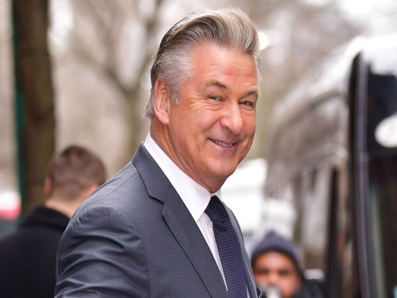 Doi tu tai tieng cua tai tu Alec Baldwin ban chet nguoi tren phim truong-Hinh-10