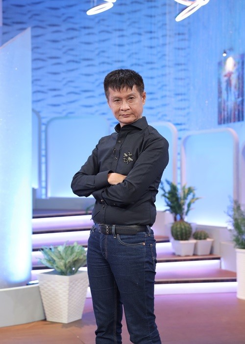 Su nghiep va loat phat ngon gay soc cua dao dien Le Hoang-Hinh-8
