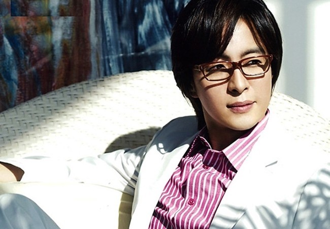 Bae Yong Joon 'Moi tinh dau': Tu ban han den 'ong trum giai tri'-Hinh-9