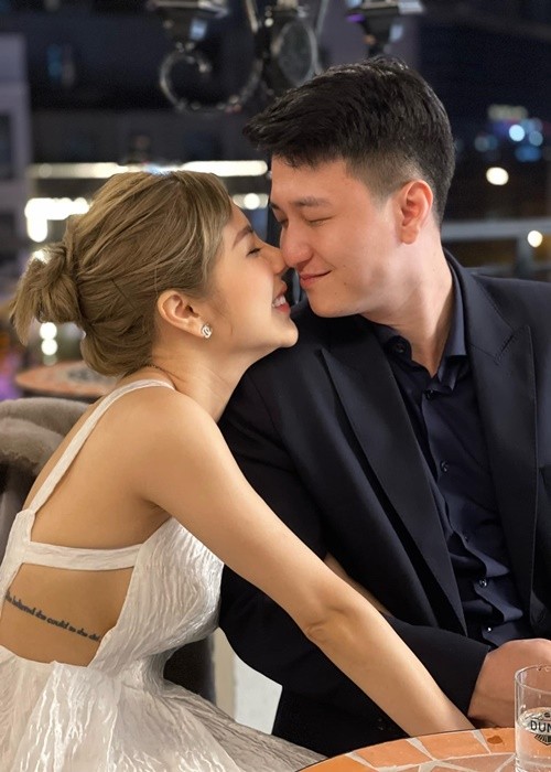 1 nam yeu cua Huynh Anh va ban gai MC hon 6 tuoi-Hinh-3