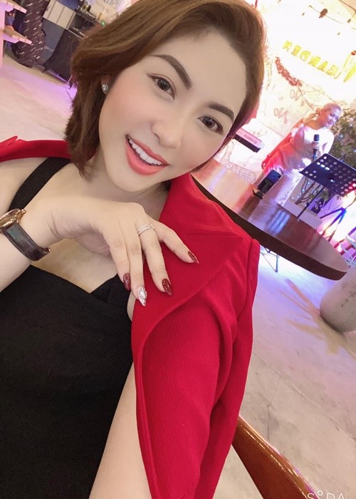 Soi cuoc song cua Hoa hau Dang Thu Thao sau on ao ly hon-Hinh-11