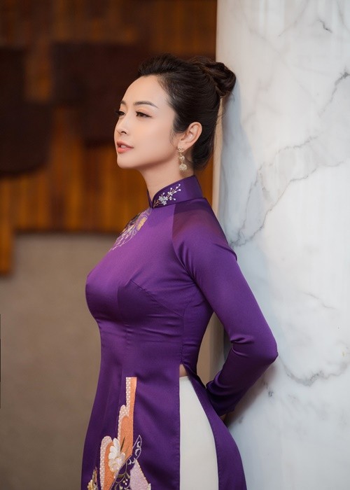 Mac ao dai kin dao, Jennifer Pham van dep gay me-Hinh-13