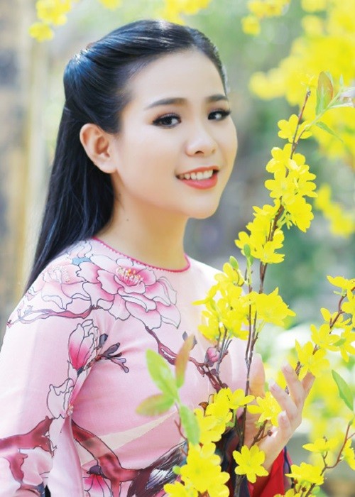 Ngam nhan sac xinh dep cua “thien than Bolero” Quynh Trang-Hinh-14
