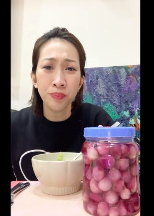 Livestream sau on ao “tieu tam”, Leu Phuong Anh dap tra antifan