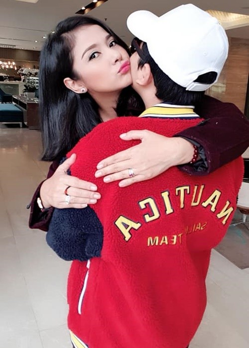 Loat nhoc ti noi tieng cua showbiz Viet van giau mat-Hinh-11