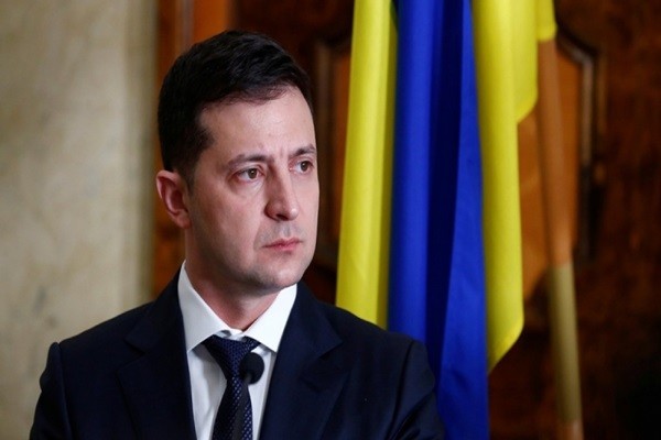 Tong thong Zelensky: Quan doi Ukraine se khong ha vu khi