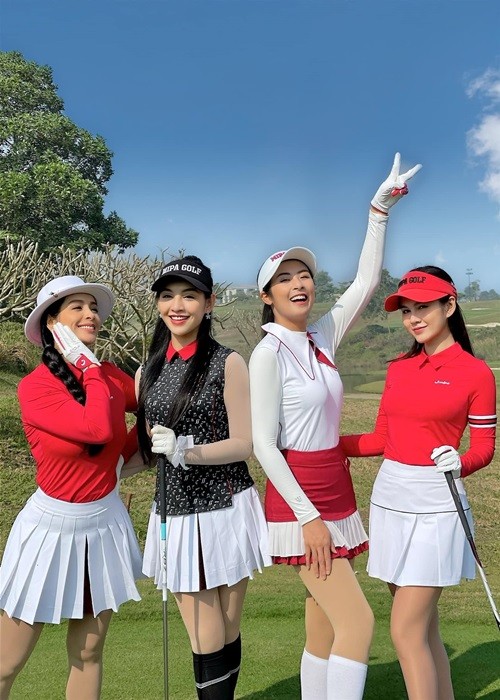 Thu choi golf sang chanh, ton kem tien bac cua hang loat my nhan Viet-Hinh-14