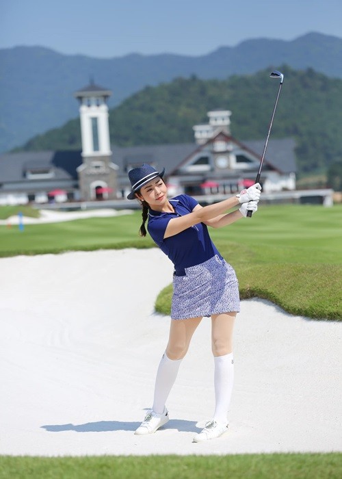 Thu choi golf sang chanh, ton kem tien bac cua hang loat my nhan Viet-Hinh-2