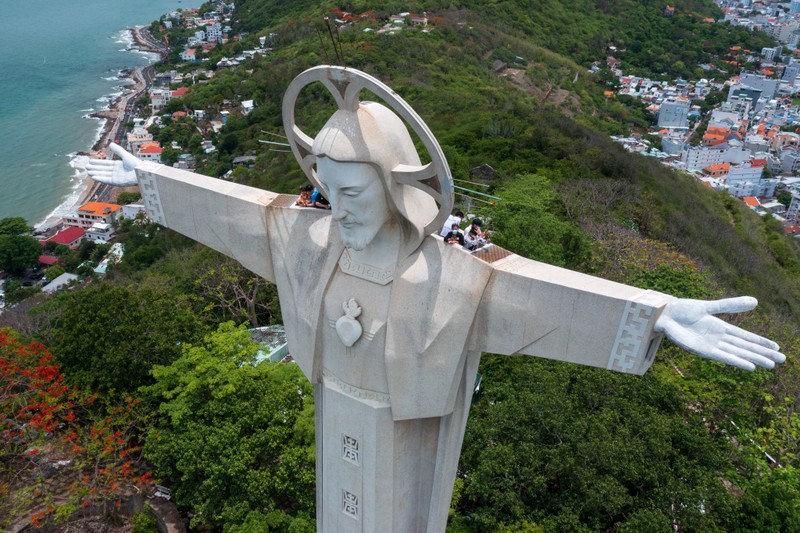 Hang tram nguoi xep hang cho chup anh tai ngon Hai Dang Vung Tau-Hinh-14