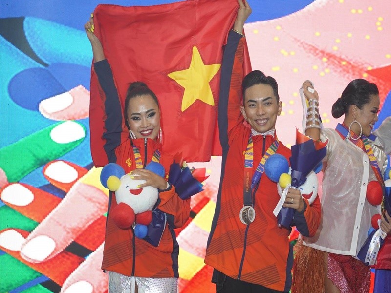 Phan Hien tham gia SEA Games 31: Su nghiep - tinh duyen vien man the nao?-Hinh-3