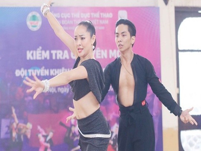 Phan Hien tham gia SEA Games 31: Su nghiep - tinh duyen vien man the nao?