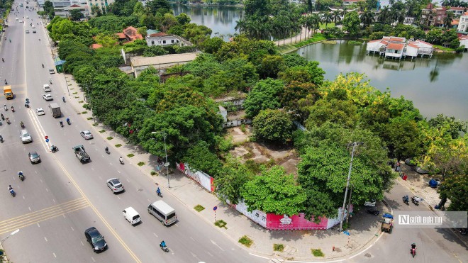 Can canh cong vien bi bo hoang noi dat vang Ha Noi-Hinh-4