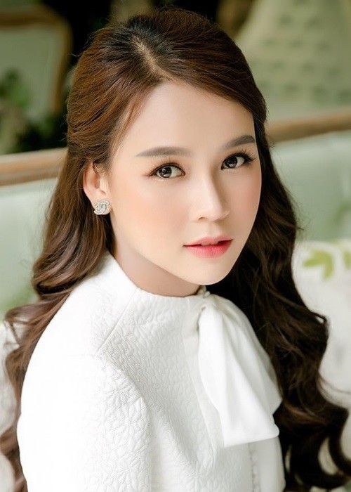 Chuyen tinh ai cua Sam vua duoc ban trai cau hon-Hinh-2